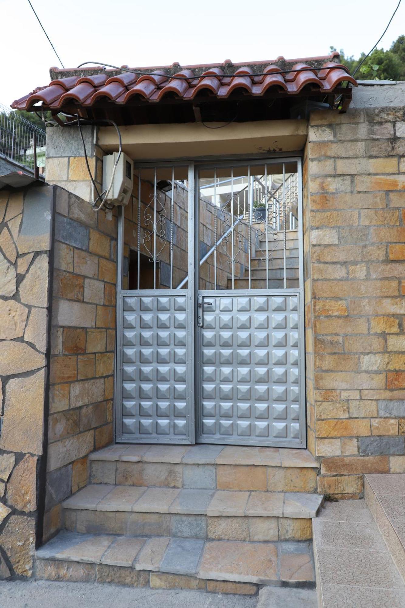 Guesthouse Kazazi Berat Exterior foto